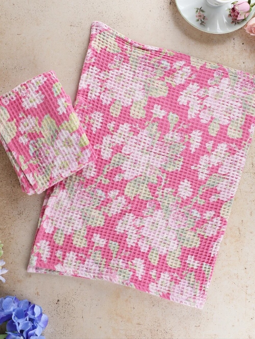 New! April Cornell Pink Tea Towel Set Of 2
